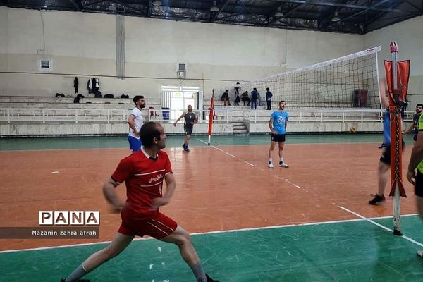 برگزاری مسابقات والیبال فرهنگیان در رودهن