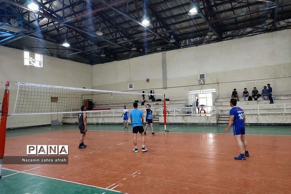 برگزاری مسابقات والیبال فرهنگیان در رودهن