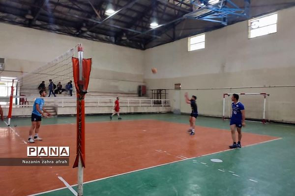 برگزاری مسابقات والیبال فرهنگیان در رودهن
