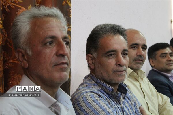 نشست مدیران مدارس شهرستان گلوگاه