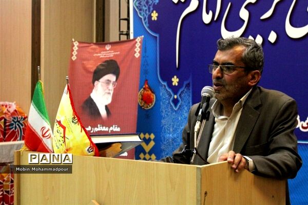 مراسم تجلیل از فعالان برنامه کنترل و کاهش آسیب‌های اجتماعی (طلاق) در تبریز