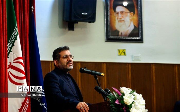 وزیر ارشاد: ادامه تخصیص ارز ترجیحی، ناممکن‌ و فسادزا بود