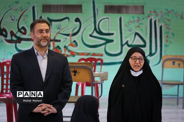 بازدید رئیس سازمان استعدادهای درخشان از مراکز آزمون سمپاد تهران