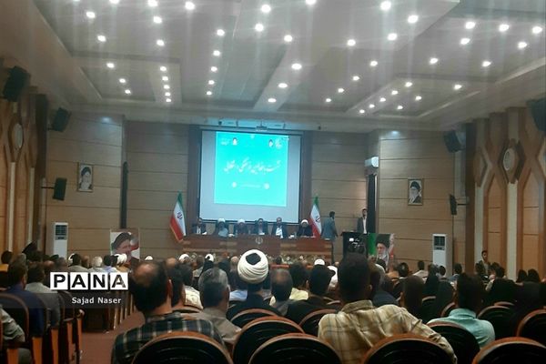 نشست استاندار خراسان رضوی  با فعالان فرهنگی و انقلابی، کاشمر