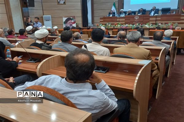 نشست استاندار خراسان رضوی  با فعالان فرهنگی و انقلابی، کاشمر