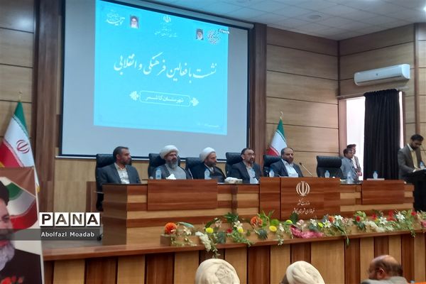 نشست استاندار خراسان رضوی  با فعالان فرهنگی و انقلابی، کاشمر