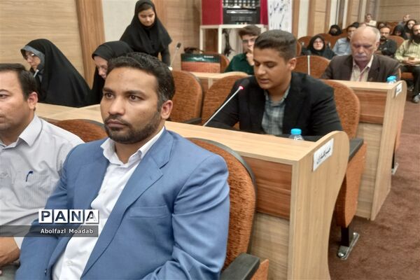 نشست استاندار خراسان رضوی  با فعالان فرهنگی و انقلابی، کاشمر
