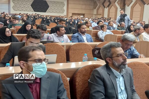 نشست استاندار خراسان رضوی  با فعالان فرهنگی و انقلابی، کاشمر