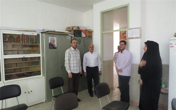 بازدید معاون پرورشی اداره کل آموزش و پرورش استان اصفهان از مدارس شهرستان خور و بیابانک
