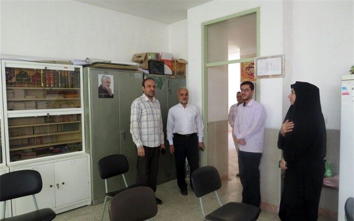 بازدید معاون پرورشی اداره کل آموزش و پرورش استان اصفهان از مدارس شهرستان خور و بیابانک