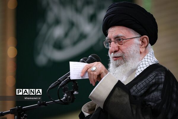 دیدار دست‌اندرکاران کنگره ملی شهدای عشایر با مقام معظم رهبری