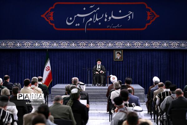 دیدار دست‌اندرکاران کنگره ملی شهدای عشایر با مقام معظم رهبری