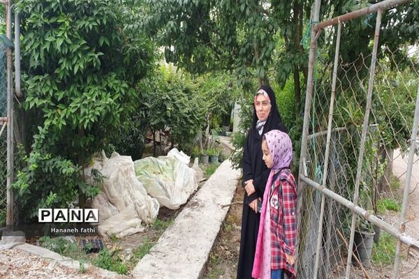 بازدید هنرجویان از گلخانه به‌مناسبت هفته جهاد کشاورزی در محمود‌آباد