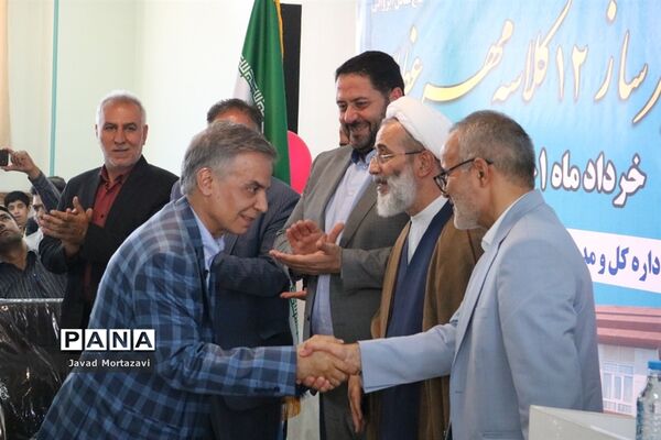 آیین افتتاح مدرسه 12 کلاسه مهر عظام در شهرستان مرند