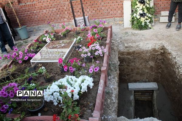 مراسم تشییع پیکر معلم بازنشسته و خیر مدرسه‌ساز