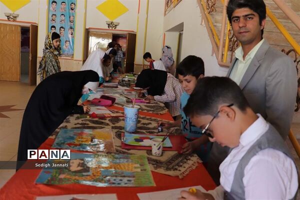 آیین تقدیر از برگزیدگان جشنواره فرهنگی هنری فردا درآباده