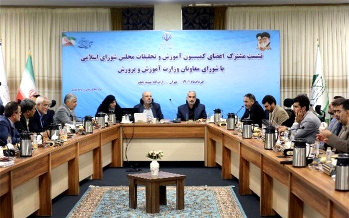 معلم؛ اصلی‌ترین عامل فهم و اجرای سند تحول است