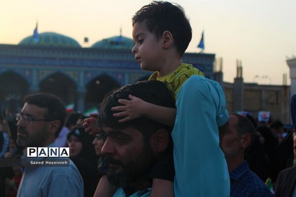 اجتماع هزاران نفری سرود سلام فرمانده در مسجد جمکران -2