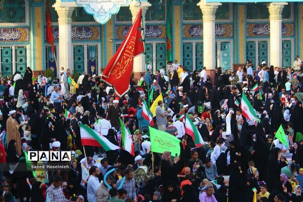 اجتماع هزاران نفری سرود سلام فرمانده در مسجد جمکران -2