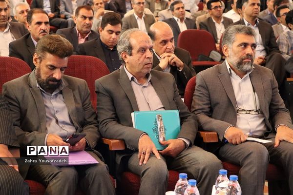 دیدار وزیر آموزش و پرورش با جمعی از معلمان و مدیران آموزش و پرورش استان فارس