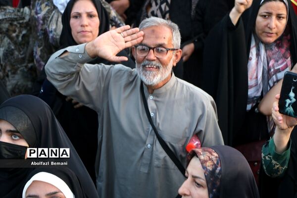 جلوه های ویژه از اجرای سرود سلام فرمانده در مسجد جمکران-5