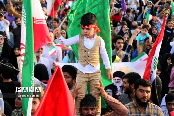 جلوه های ویژه از اجرای سرود سلام فرمانده در مسجد جمکران-5