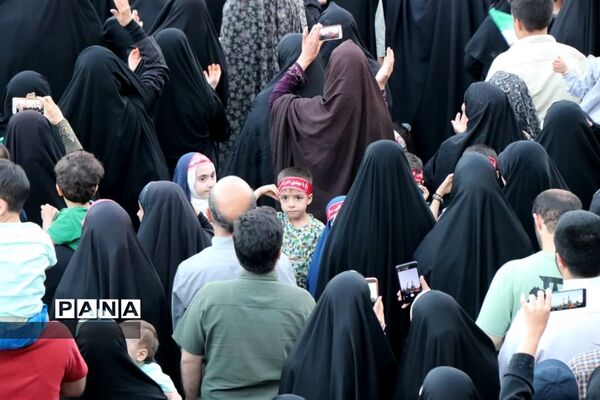 همخوانی سرود سلام فرمانده در مسجد مقدس جمکران-3