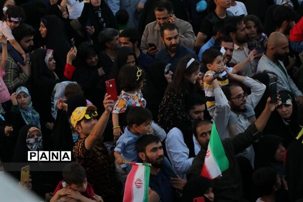 همخوانی سرود سلام فرمانده در مسجد مقدس جمکران-3
