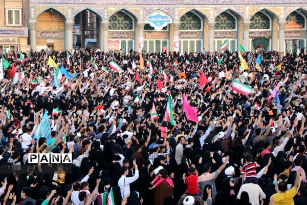 همخوانی سرود سلام فرمانده در مسجد مقدس جمکران-3
