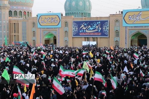 همخوانی سرود سلام فرمانده در مسجد مقدس جمکران-3