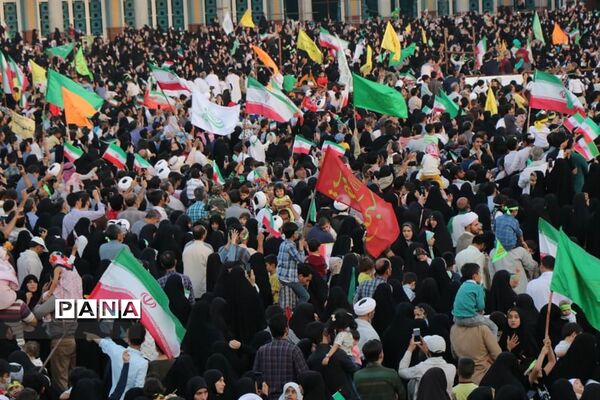 همخوانی سرود سلام فرمانده در مسجد مقدس جمکران-3