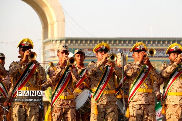همخوانی سرود سلام فرمانده در مسجد مقدس جمکران-4