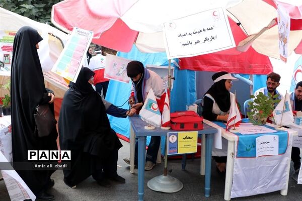 نمایشگاه و میزخدمت مبارزه با مواد مخدر در ساری