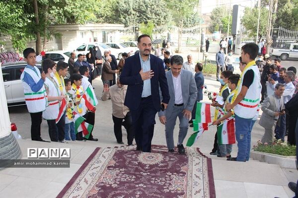 همایش گرامیداشت روز ملی اصناف با حضور پررنگ دانش‌آموزان پیشتاز و خبرنگاران پانا