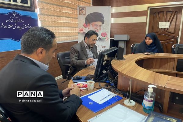 اولین جلسه گفت‌وگو محور هیات رئیسه مجلس دانش‌آموزی منطقه ۱۴