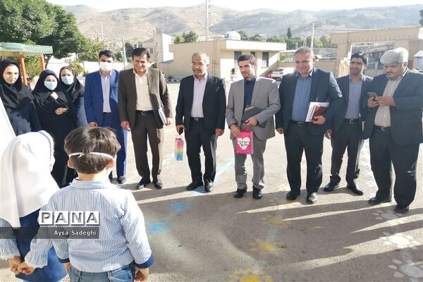 افتتاح پایگاه‌های طرح سنجش سلامت نوآموزان بدو ورود به مدارس در استان فارس