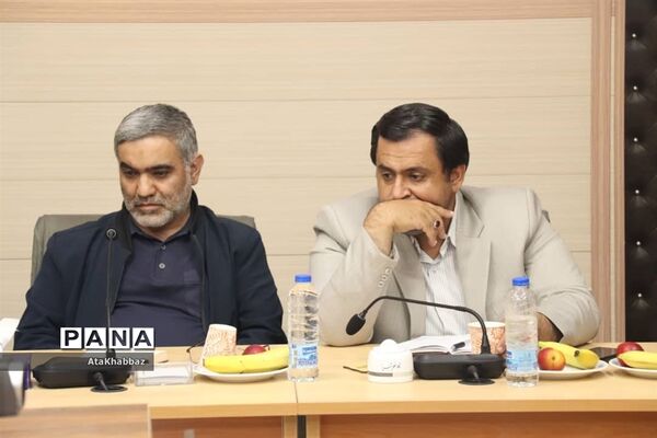 جلسه ستادی استانی بررسی نتایج آزمون استخدامی ادارات