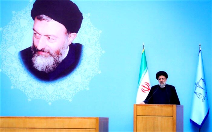 سنگ زیر‌بنای جامعه اسلامی بر عقلانیت، معنویت و اخلاق است