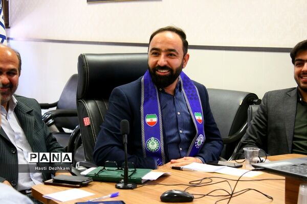 حضور حسین عبادتی در سازمان‌ دانش‌آموزی فارس