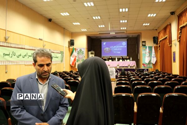 نشست افتتاحیه مجلس دانش‌آموزی خراسان رضوی-دختران