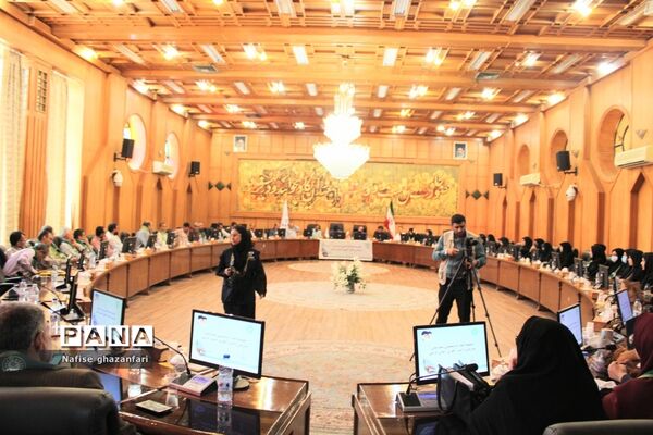 دیدار قائم مقام معاون وزیر در سازمان دانش‌آموزی کشور با مربیان پیشتاز سازمان دانش‌آموزی فارس