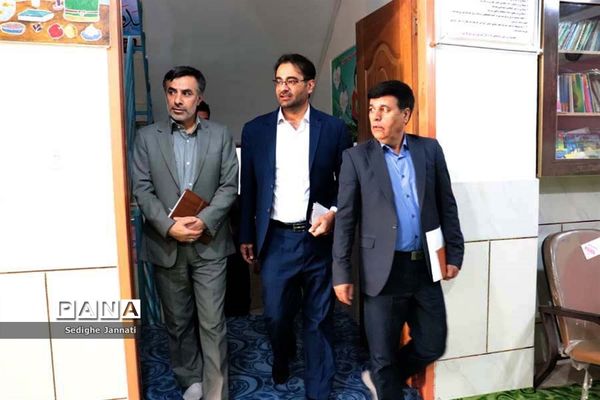 حضور معاون آموزش ابتدایی اداره‌کل آموزش و پرورش فارس در جمع فرهنگیان آباده