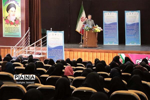 حضور معاون آموزش ابتدایی اداره‌کل آموزش و پرورش فارس در جمع فرهنگیان آباده