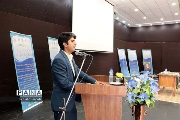 حضور معاون آموزش ابتدایی اداره‌کل آموزش و پرورش فارس در جمع فرهنگیان آباده