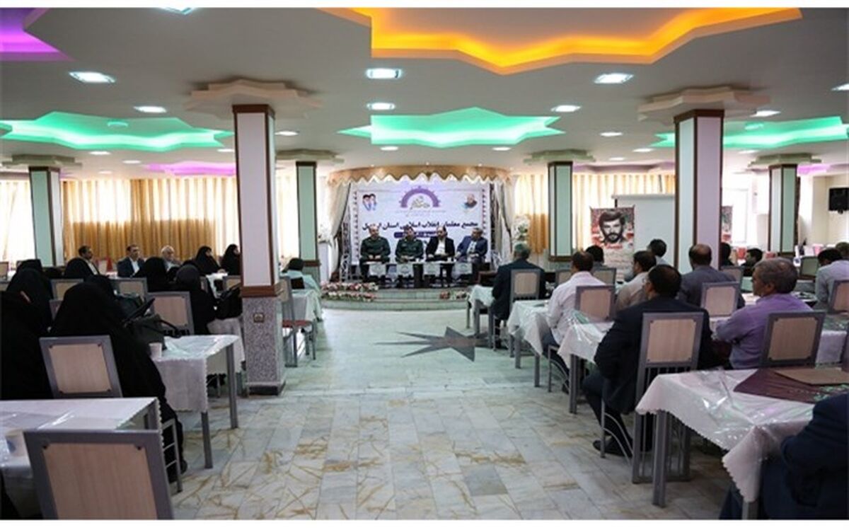 هیئت اندیشه ورزان کانون بسیج فرهنگیان بازوی قدرتمند فکری آموزش و پرورش است