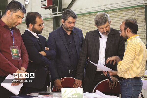 بازدید معاون پرورشی و فرهنگی وزارت آموزش و پرورش از رویداد ایده‌پردازی پیشخان