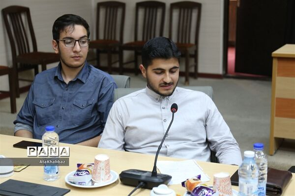 دیدار مدیرکل آموزش و پرورش آذربایجان شرقی با دانشجو معلمان بسیجی