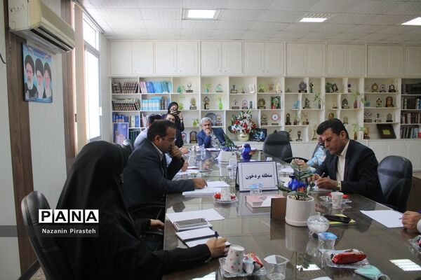 جلسات میز شهرستان‌ها و مناطق معاونت پرورشی و فرهنگی استان بوشهر