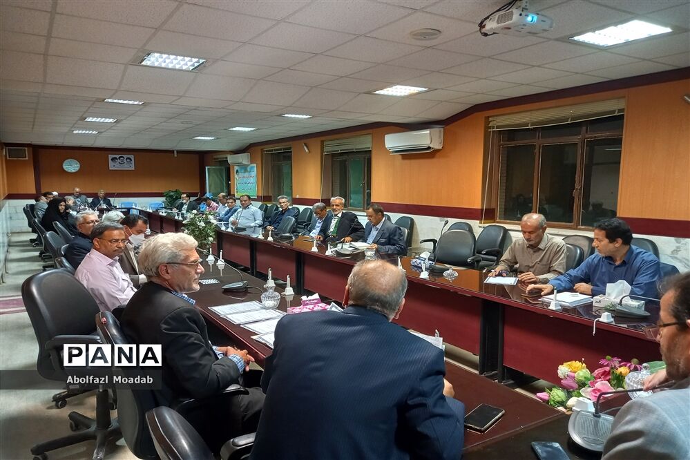 نشست هیات اندیشه‌ورز کانون بسیج فرهنگیان ناحیه کاشمر
