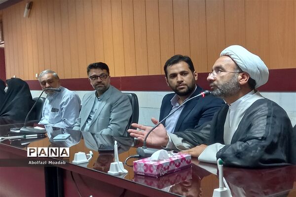 نشست هیات اندیشه‌ورز کانون بسیج فرهنگیان ناحیه کاشمر